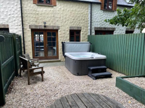 Cottage With Hot Tub in Pembrokeshire